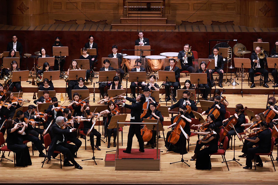 國臺交首席客席指揮水藍長達20年的合作默契，將以布魯克納第七號交響曲再次征服樂迷的心(照片攝於2024年5月17日國家音樂廳)_